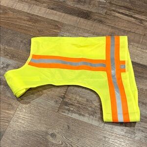 🌙 B165 High-Visibility Safety Vest for dogs